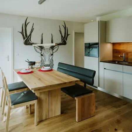 Chalet Alpenrose Apartamento Adelboden